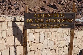 cementerio de los andinistas aconcagua